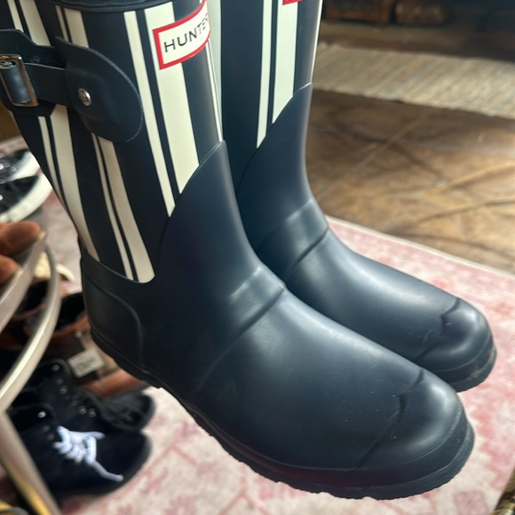 Hunter navy boots size 10/ 42 - Picture 9 of 9